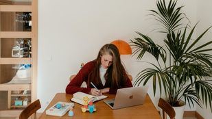 Un estudio desmonta mitos sobre el sueño infantil y apuesta por métodos respetuosos