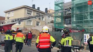 Rescate de un obrero herido en un edificio en construcción en Madrid.