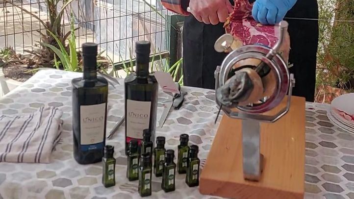 Dcoop colabora con la realización de 36.015 desayunos con motivo del Día de Andalucía