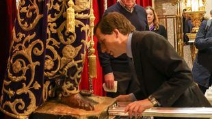 Martínez-Almeida pide por los desempleados y enfermos en la Basílica de Medinaceli