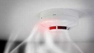 La Comunidad aboga por el uso obligatorio de detectores de humo en las viviendas