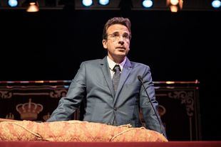 El alcalde entrante, Miguel Ángel Recuenco (PP), interviene en la sesión de constitución del Ayuntamiento de Leganés, en el Centro Cívico Saramago, a 17 de junio de 2023