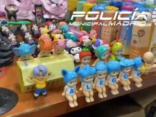 Incautados más de 11.000 'Sonny Angel' y 'Funko Pop' falsificados en una tienda de Usera