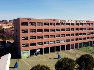 Dimite el director del colegio en el que trabajaba el capellán detenido por abusos sexuales