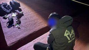 Arrestado en Coslada acusado de intentar acceder a una vivienda descolgándose por la fachada