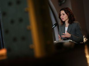 Ayuso carga contra los aranceles de Trump y las subidas impositivas de Sánchez