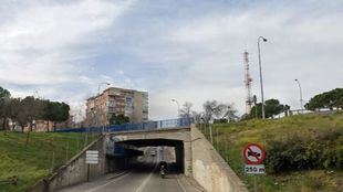 El paso inferior que conecta la calle Seseña con la carretera de Boadilla se cierra este lunes