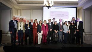 Foto de familia de los participantes en la Jornada de Turismo