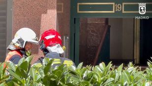 Tres intoxicados leves en el incendio de una casa en obras en el barrio de la Concepción