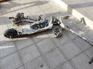 Bomberos extinguen un incendio causado por la batería de un patinete eléctrico en 'Sanse'