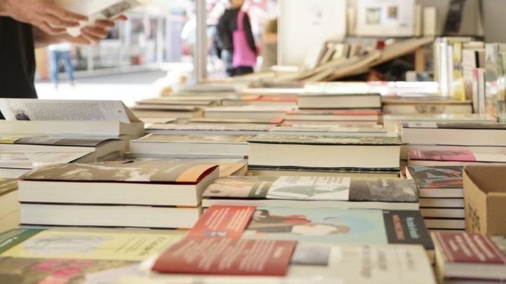 Imagen de archivo de una caseta en la Feria del Libro