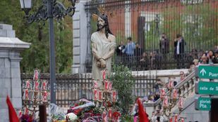 La lluvia empaña la tarde del Viernes Santo