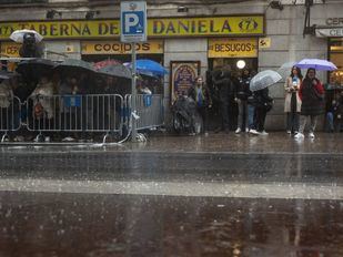 El mal tiempo obliga a suspender la procesión de la Soledad en Madrid