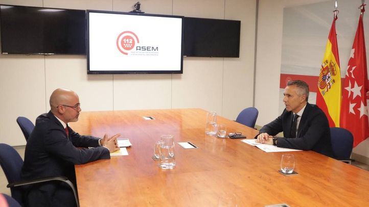 Imagen de archivo:Reunión entre el delegado del Gobierno, Francisco Martín y el consejero de Medio Ambiente, Agricultura e Interior, Carlos Novillo; en octubre de 2024