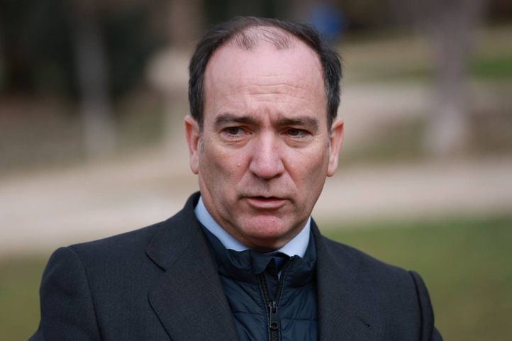 Borja Carabante, visita los jardines del Buen Retiro para informar y hacer balance de la campaña de recogida y reciclaje de abetos que han sido utilizados por los madrileños durante esta Navidad. (Archivo)