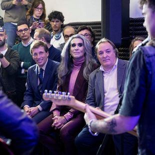 Mario Vaquerizo inaugura su sala de ensayo en Chamberí