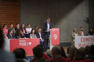 López presenta un plan de trabajo para las elecciones 2027 y carga contra Ayuso