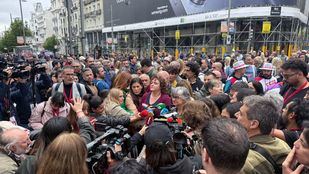 Caos y quejas en el arranque de la marcha del 1 de mayo en la Gran Vía