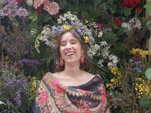 Las Mayas bajo el paraguas