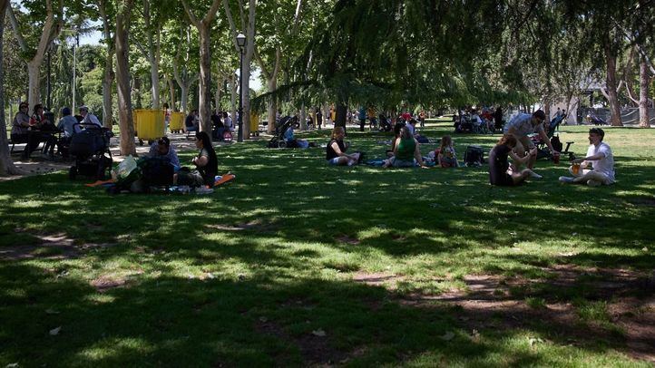 Varias personas en la Pradera de San Isidro, en una imagen de archivo