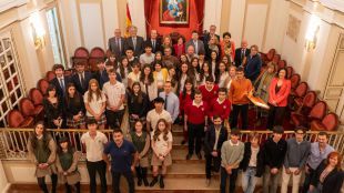 Tres colegios ganan el mayor concurso de historia de España