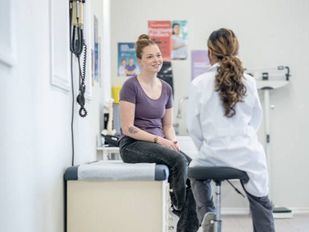 Tarde Joven: la nueva herramienta de la Comunidad para mejorar la salud sexual de mujeres jóvenes y adolescentes