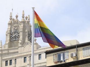 Más Madrid exige a Almeida colgar la bandera LGTBI en Cibeles