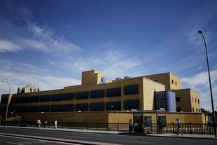 Martín aclara que la fumigación en el CIE de Aluche es "preventiva" y no por una plaga de chinches