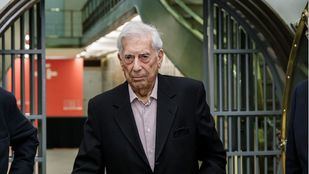 La Comunidad otorga la Medalla Internacional de las Artes a Mario Vargas Llosa a título póstumo
