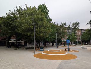 La plaza de San Pol de Mar se transforma en un espacio más peatonal y accesible
