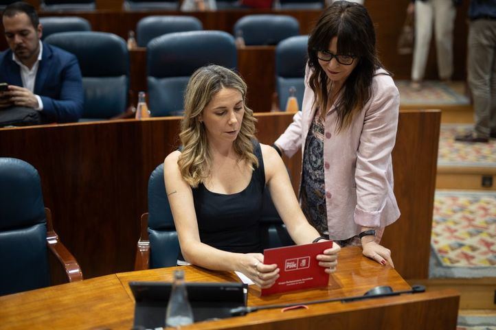 La portavoz del PSOE en la Asamblea, Mar Espinar, en el pleno de la Asamblea el día de la dimisión de Santos Cerdán