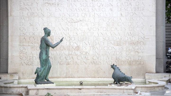Restaurado el monumento a Eugenio D'Ors, en el Paseo del Prado