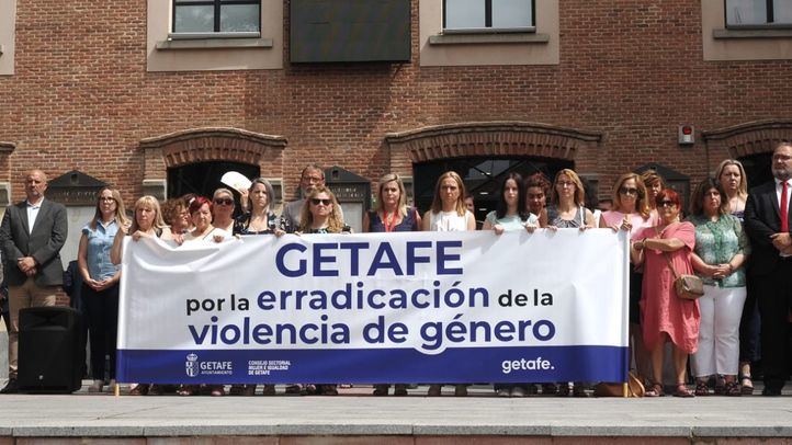 Concentración en Getafe tras el asesinato machista de una mujer en el municipio.