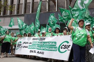 Faltan manos en las residencias para cuidar a los mayores