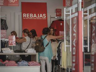 Arrancan las rebajas de verano con grandes descuentos