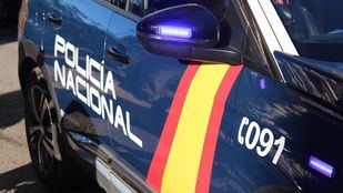 Detenido un policía nacional por agredir a un vecino en una piscina en Villa de Vallecas