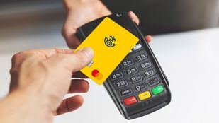 Así es la tarjeta de Correos que permite cobrar y pagar sin cuenta bancaria