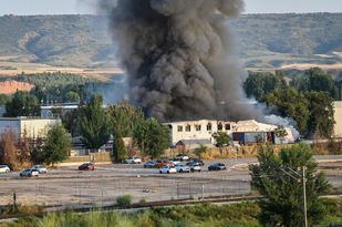 Desactivadas las recomendaciones para Alcalá y Meco por el incendio de Azuqueca