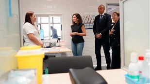 Visita de Isabel Díaz Ayuso al centro de salud de Sevilla la Nueva