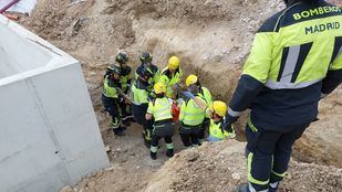 Desprendimiento de tierra en Vicálvaro con un obrero grave