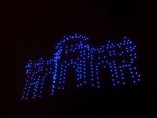 Superman surca el cielo de Madrid: así será el mayor espectáculo de drones hecho en España