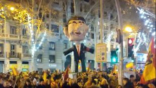 La Audiencia Provincial ordena reabrir la causa por el muñeco de Sánchez en Ferraz