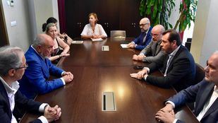 El Gobierno de Ayuso tilda de "postureo" la iniciativa de Puente para ampliar Cercanías entre Móstoles y Navalcarnero