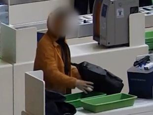 Desmantelada una organización criminal que introducía droga con falsos viajeros a través de Barajas