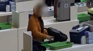 Imagen de archivo:Las cámaras del aeropuerto permiten identificar a los 'descuideros'