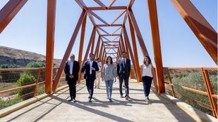 Nueva pasarela sobre el río Henares