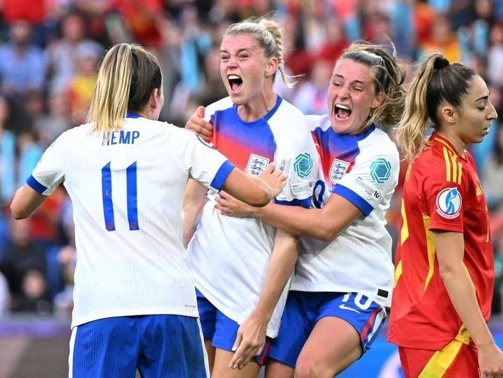 Inglaterra acaba con el sueño europeo de España