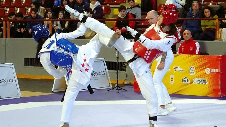 Taekwondo, la combinación de los pies y los puños