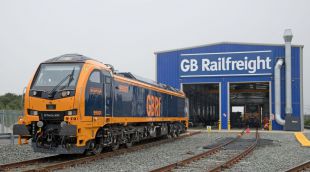 Stadler impulsa la transición ferroviaria sostenible en Reino Unido con el liderazgo de Íñigo Parra