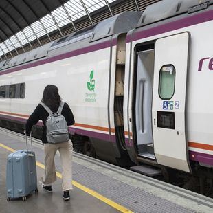 Retrasos de casi tres horas en un Alvia Madrid-Cádiz por una incidencia técnica